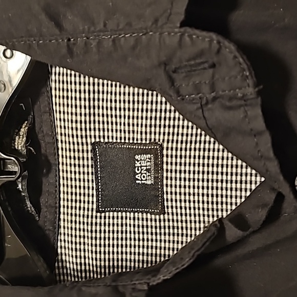 Jack & Jones men's black casual button down shirt - Picture 2 of 7